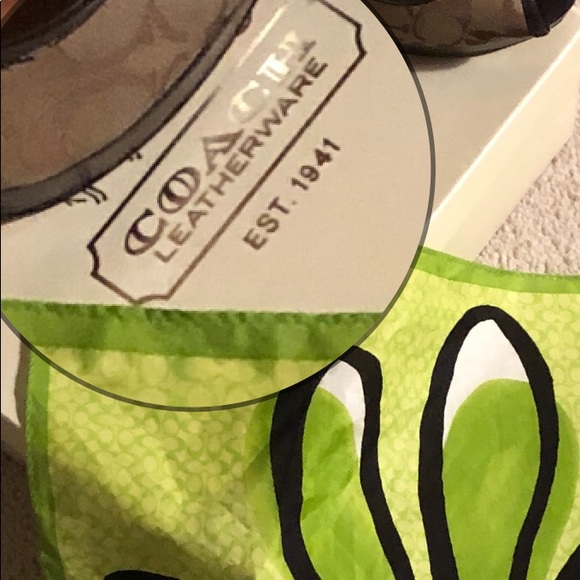 Coach Scarf - Picture 3 of 3